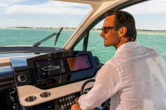Thumbnail von Sea Ray 370 Sundancer Außenborder