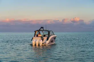 Thumbnail von Sea Ray 370 Sundancer Außenborder