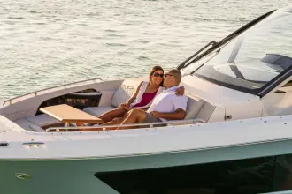 Thumbnail von Sea Ray 370 Sundancer Außenborder