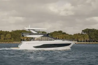 Thumbnail von Cruisers Yachts 57 FLY