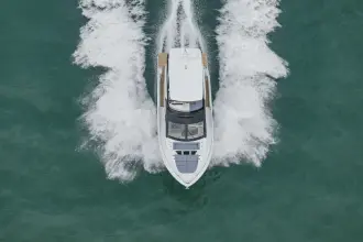 Thumbnail von Cruisers Yachts 57 FLY