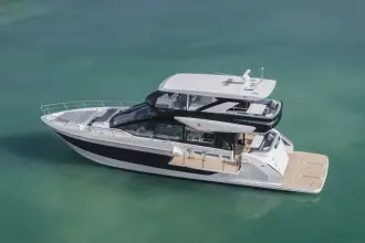 Thumbnail von Cruisers Yachts 57 FLY