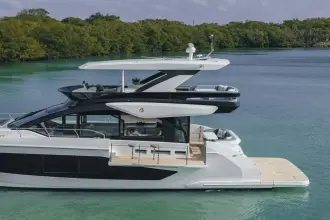 Thumbnail von Cruisers Yachts 57 FLY