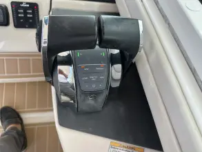 Thumbnail von Boston Whaler 320 Vantage
