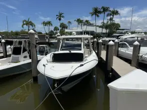 Thumbnail von Boston Whaler 350 Realm
