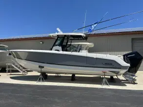 Boston Whaler 330 Outrage