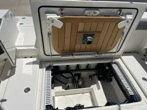 Thumbnail von Boston Whaler 330 Outrage
