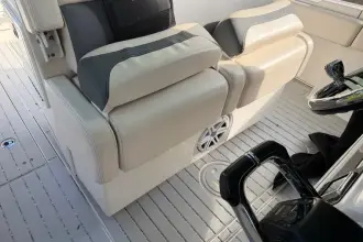 Thumbnail von Robalo R302
