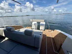 Thumbnail von Cruisers Yachts 42 GLS OB