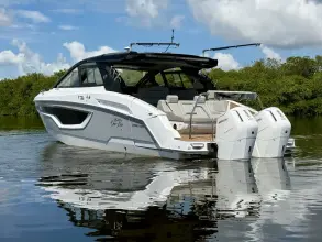 Thumbnail von Cruisers Yachts 42 GLS OB