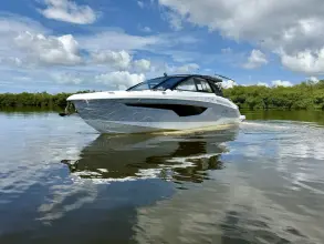 Thumbnail von Cruisers Yachts 42 GLS OB