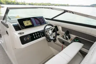 Thumbnail von Sea Ray SLX 310 Dıştan Takma