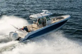 Thumbnail von Boston Whaler 330 Outrage