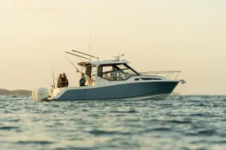 Thumbnail von Boston Whaler 325 Conquest