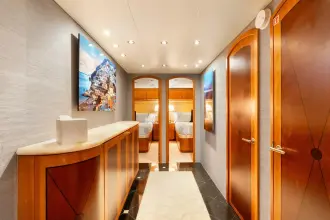 Thumbnail von Hatteras 	100 Motor-Yacht MAGIC