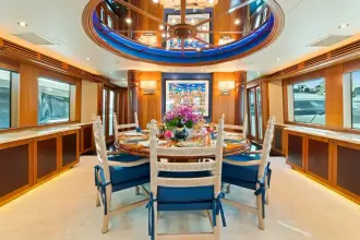 Thumbnail von Hatteras 	100 Motor-Yacht MAGIC