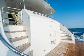 Thumbnail von Hatteras 	100 Motor-Yacht MAGIC