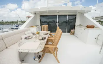 Thumbnail von Cheoy Lee 95 Motor-Yacht FOOTLOOSE