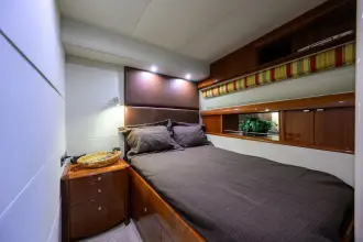 Thumbnail von Lazzara Yachts 80 Skylounge M.Y. WILLYN