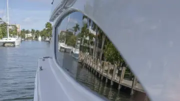Thumbnail von Hatteras 80 Enclosed Bridge Skylounge Gallopin