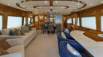 Thumbnail von Hatteras 80 Enclosed Bridge Skylounge Gallopin