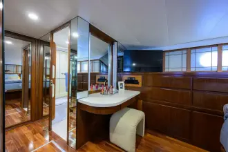Thumbnail von Hatteras 78 Cockpit Motor Yacht FOREVER YOUNG