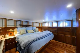 Thumbnail von Hatteras 78 Cockpit Motor Yacht FOREVER YOUNG