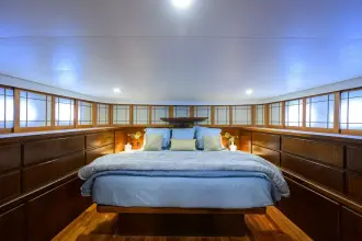 Thumbnail von Hatteras 78 Cockpit Motor Yacht FOREVER YOUNG