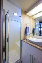 Thumbnail von Hatteras 78 Cockpit Motor Yacht FOREVER YOUNG
