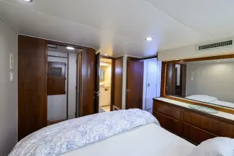 Thumbnail von Hatteras 78 Cockpit Motor Yacht FOREVER YOUNG