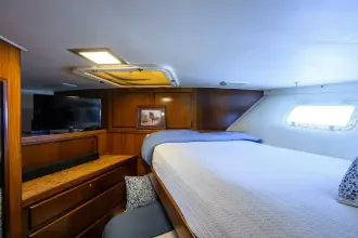 Thumbnail von Hatteras 78 Cockpit Motor Yacht FOREVER YOUNG
