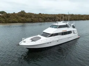 Lazzara Yachts 76 Skylounge Dare to Dream