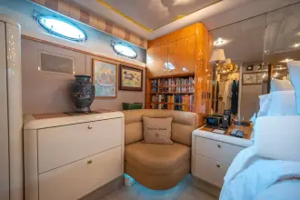 Thumbnail von Lazzara Yachts 76 Skylounge Dare to Dream