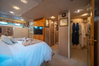 Thumbnail von Lazzara Yachts 76 Skylounge Dare to Dream