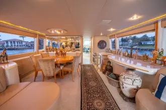 Thumbnail von Lazzara Yachts 76 Skylounge Dare to Dream