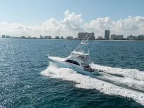 Thumbnail von Viking 68 Convertible LÄUFT ÜBER