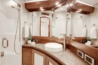 Thumbnail von Ocean Yachts 64 Convertible Love Boat