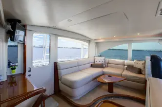Thumbnail von Viking 64 Enclosed Bridge High Life