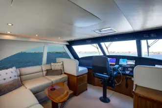 Thumbnail von Viking 64 Enclosed Bridge High Life