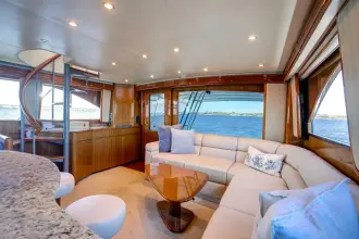 Thumbnail von Viking 64 Enclosed Bridge High Life
