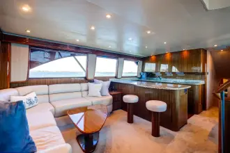 Thumbnail von Viking 64 Enclosed Bridge High Life