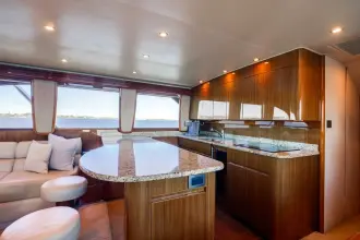 Thumbnail von Viking 64 Enclosed Bridge High Life