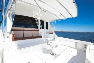 Thumbnail von Viking 64 Enclosed Bridge High Life