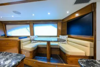 Thumbnail von Viking 64 Convertible HMY Trade