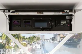 Thumbnail von Hatteras 60 Convertible SALT RUSH