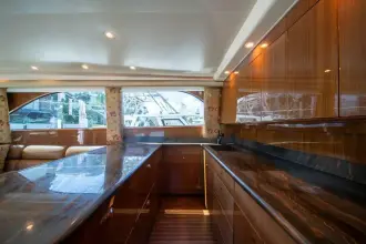 Thumbnail von Viking 52 Convertible WEISS PERLE