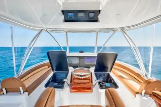 Thumbnail von Viking 48 Convertible Dorothy Marie