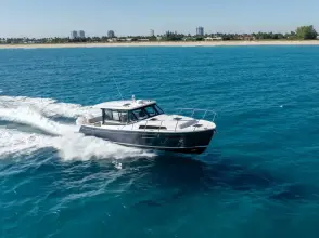 Thumbnail von MJM Yachts 42 auf Lager MJM 42-005