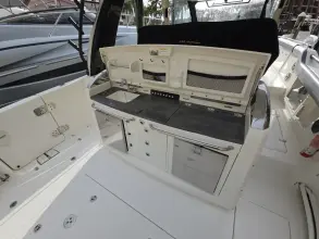 Thumbnail von Boston Whaler 420 Outrage BFT