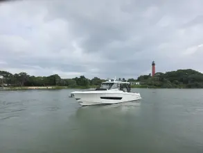 Thumbnail von Boston Whaler 420 Outrage BFT